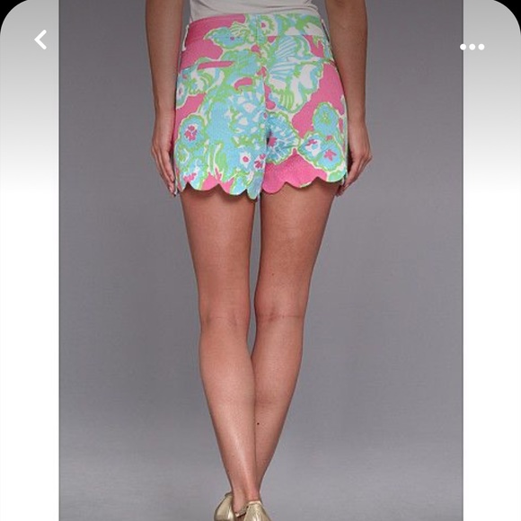 🎉HOST PICK🎉 Lilly Pulitzer scalloped buttercup shorts - Picture 14 of 14